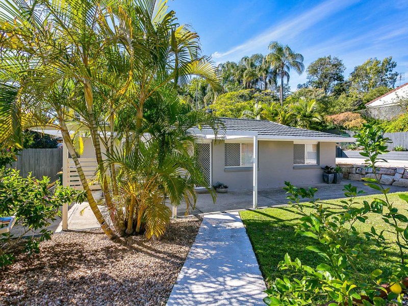 Photo - 3 Jabiluka Drive, Highland Park QLD 4211 - Image 5