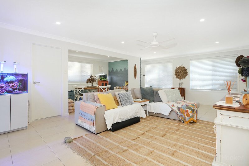 Photo - 3 Jacaranda Avenue, Hollywell QLD 4216 - Image 10