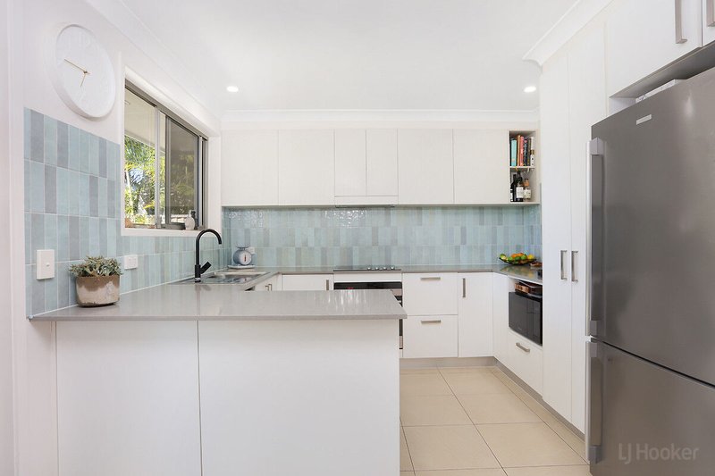 Photo - 3 Jacaranda Avenue, Hollywell QLD 4216 - Image 13