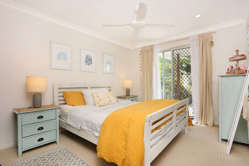 Photo - 3 Jacaranda Avenue, Hollywell QLD 4216 - Image 16