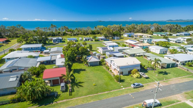 Photo - 3 Jackson Street, Midge Point QLD 4799 - Image 4