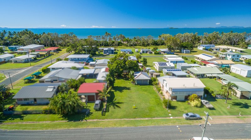 Photo - 3 Jackson Street, Midge Point QLD 4799 - Image 5