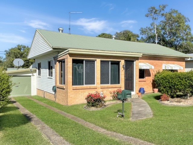 Photo - 3 Jackson Street, Sarina QLD 4737 - Image 1