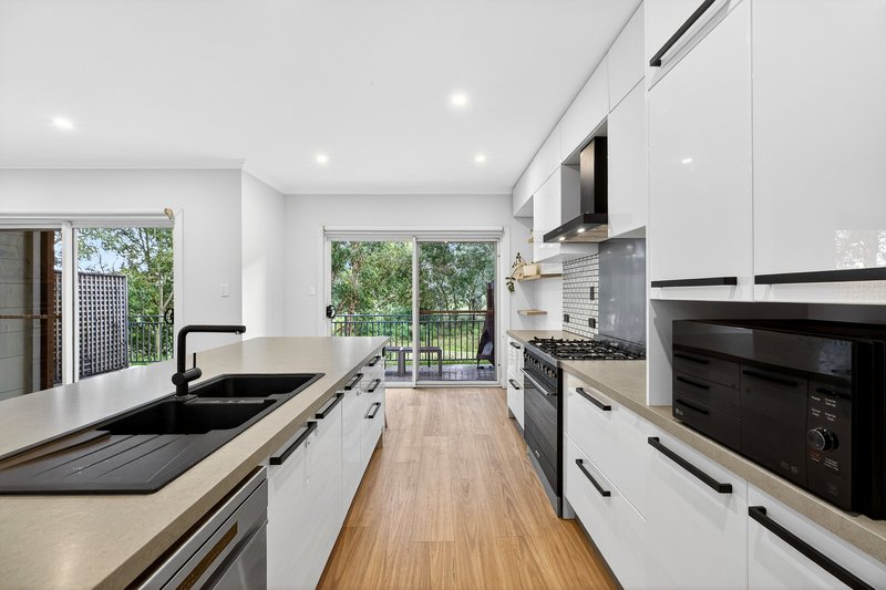 Photo - 3 Jane Jarvis Way, Macquarie Links NSW 2565 - Image 6