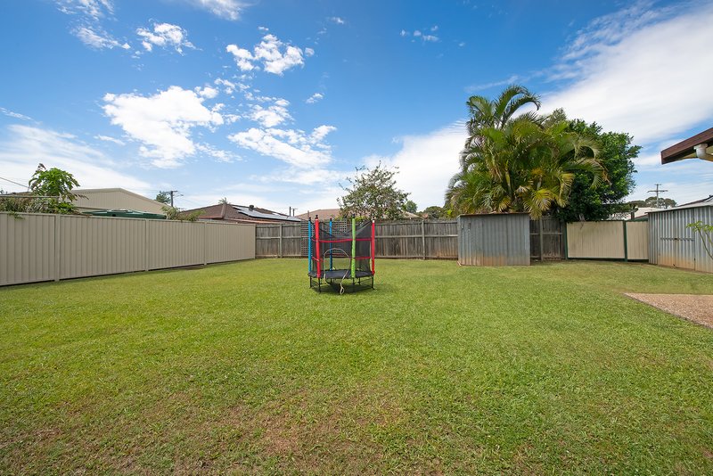 Photo - 3 Japonica Street, Kallangur QLD 4503 - Image 15