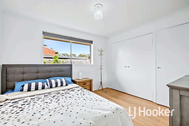 Photo - 3 Jason Place, Hampton Park VIC 3976 - Image 10