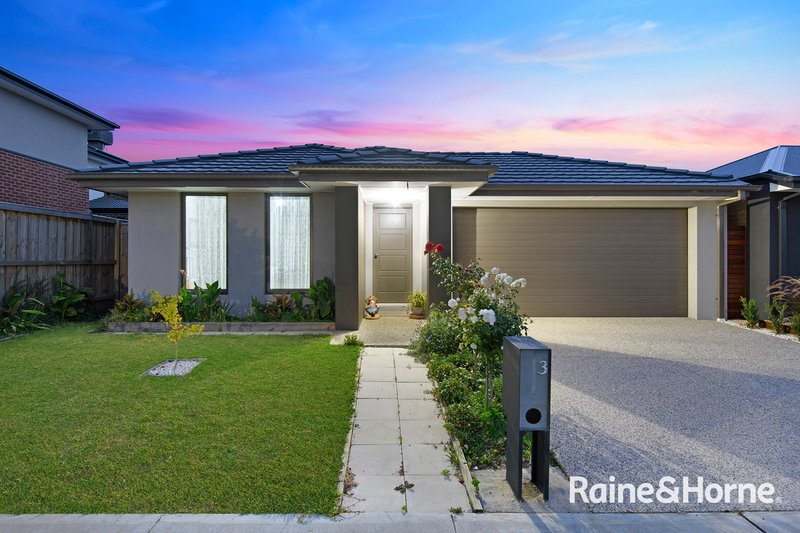 3 Jeepster Way, Cranbourne South VIC 3977