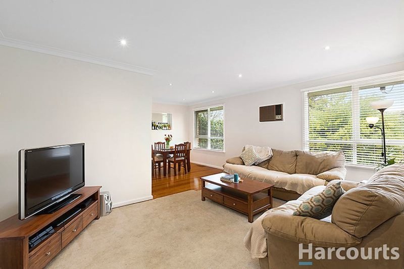 Photo - 3 Johnson Drive, Glen Waverley VIC 3150 - Image 2