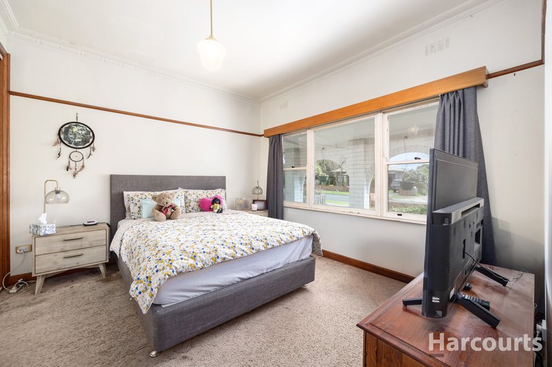 Photo - 3 Johnson Street, Moe VIC 3825 - Image 6