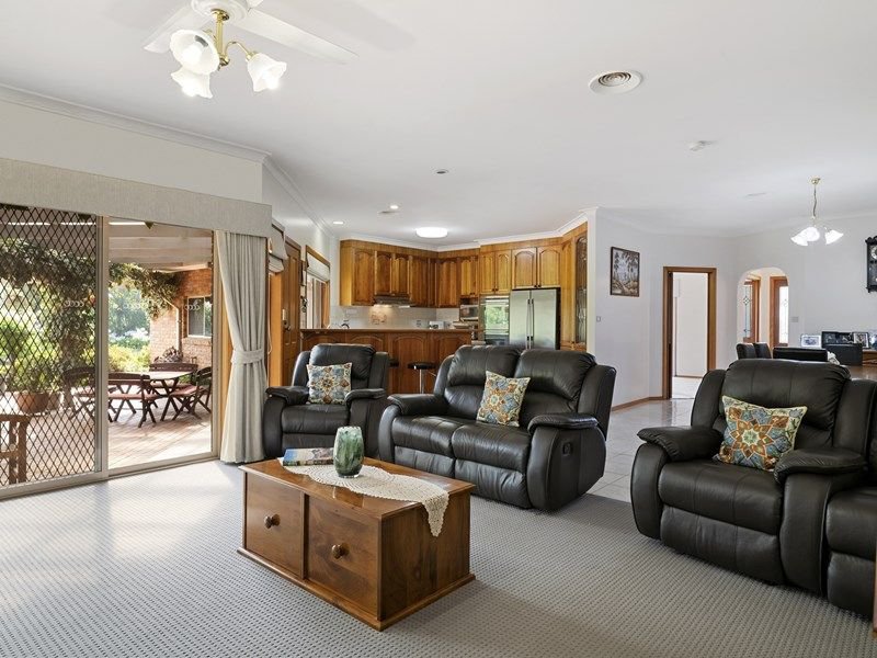 Photo - 3 Johnstone Road, Tatura VIC 3616 - Image 2
