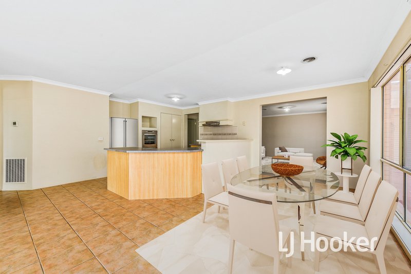 Photo - 3 Joucas Place, Narre Warren South VIC 3805 - Image 8