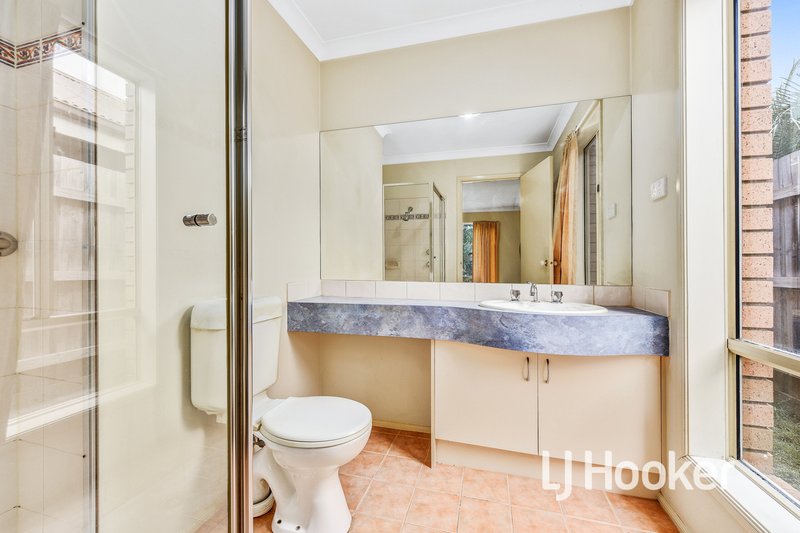 Photo - 3 Joucas Place, Narre Warren South VIC 3805 - Image 12