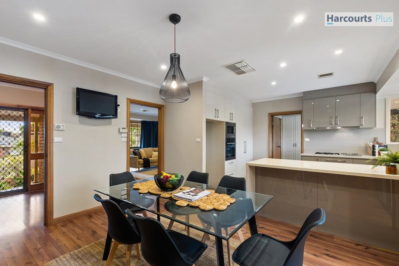 Photo - 3 Jupiter Street, Hallett Cove SA 5158 - Image 6