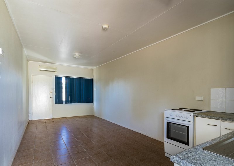 Photo - 3 Kaeser Road, Mount Isa QLD 4825 - Image 3