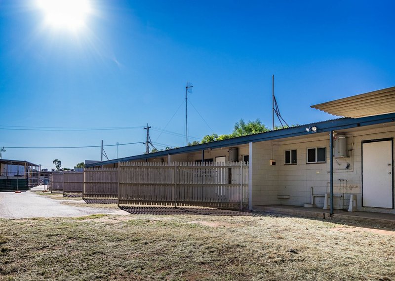 Photo - 3 Kaeser Road, Mount Isa QLD 4825 - Image 12