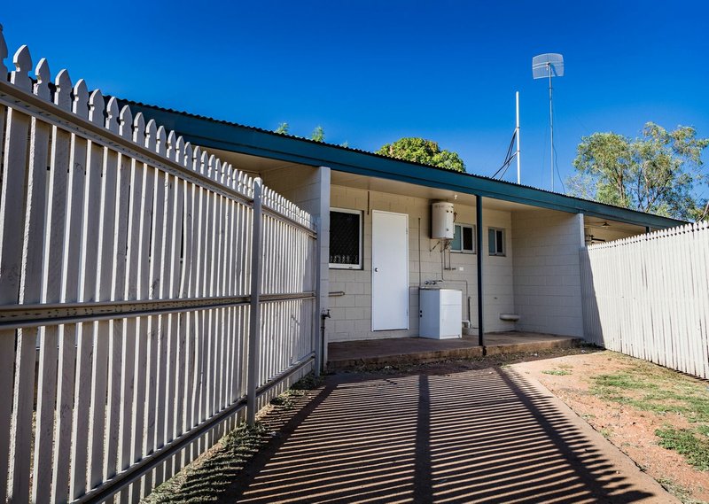 Photo - 3 Kaeser Road, Mount Isa QLD 4825 - Image 13