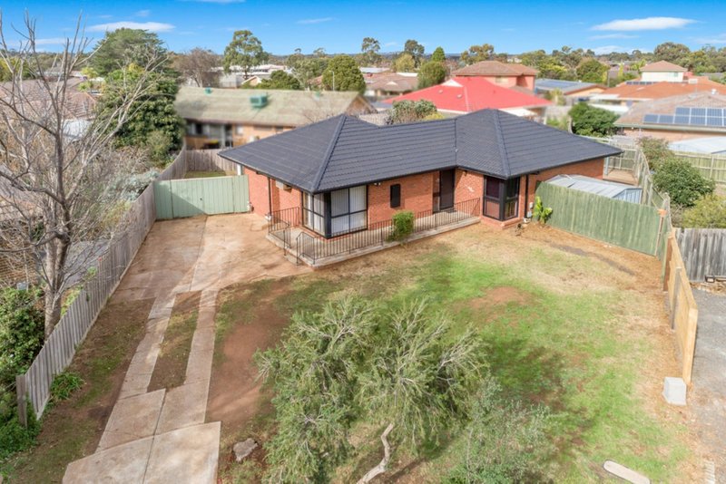 Photo - 3 Kallista Place, Melton West VIC 3337 - Image 15