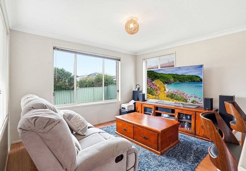 Photo - 3 Kalua Place, Glenmore Park NSW 2745 - Image 5