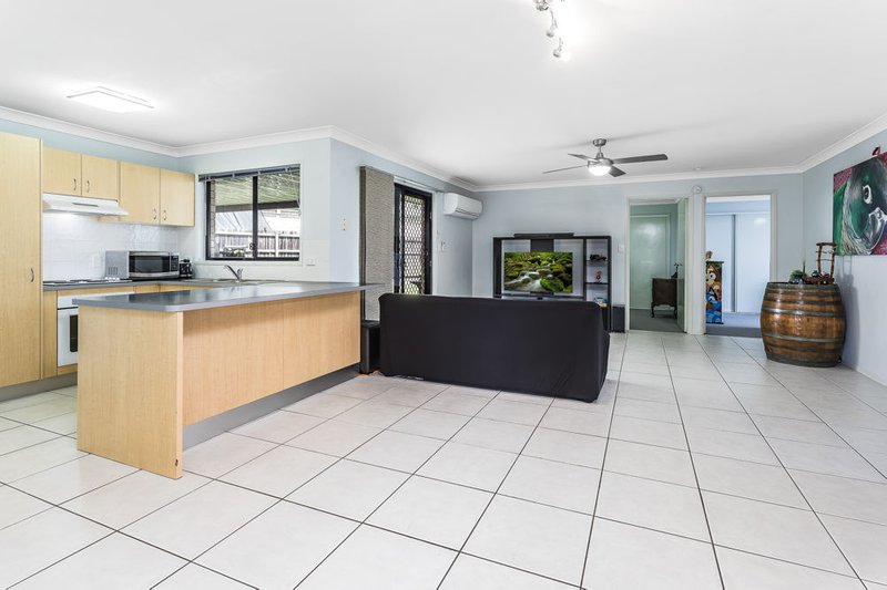 Photo - 3 Kamala Street, Morayfield QLD 4506 - Image 3