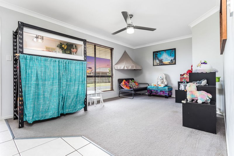 Photo - 3 Kamala Street, Morayfield QLD 4506 - Image 10