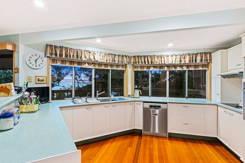 Photo - 3 Kandra Avenue, Currumbin QLD 4223 - Image 7