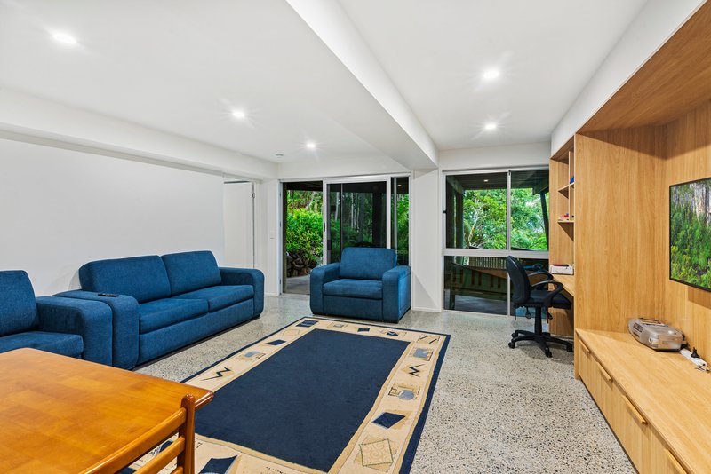 Photo - 3 Kandra Avenue, Currumbin QLD 4223 - Image 16