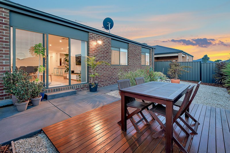 Photo - 3 Kangaroo Road, Craigieburn VIC 3064 - Image 14