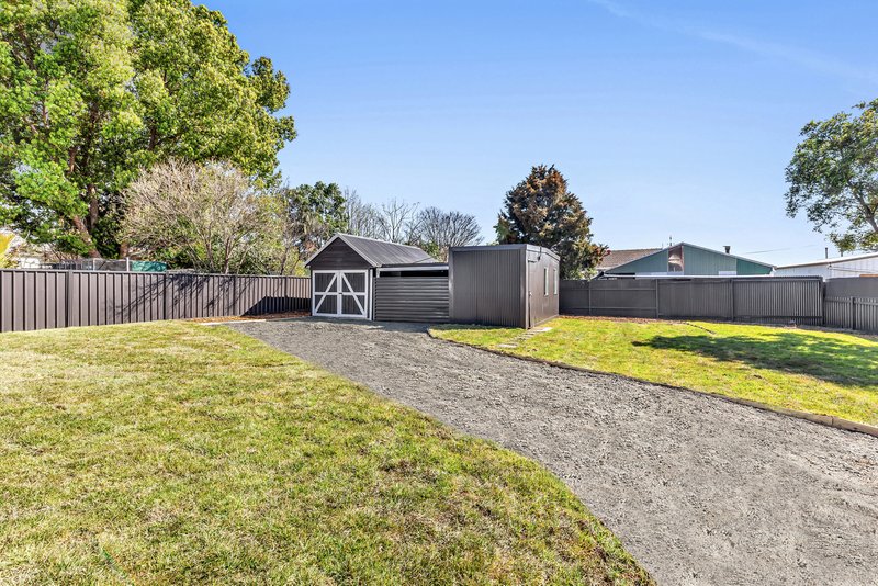 Photo - 3 Kanowna Avenue, Cessnock NSW 2325 - Image 12