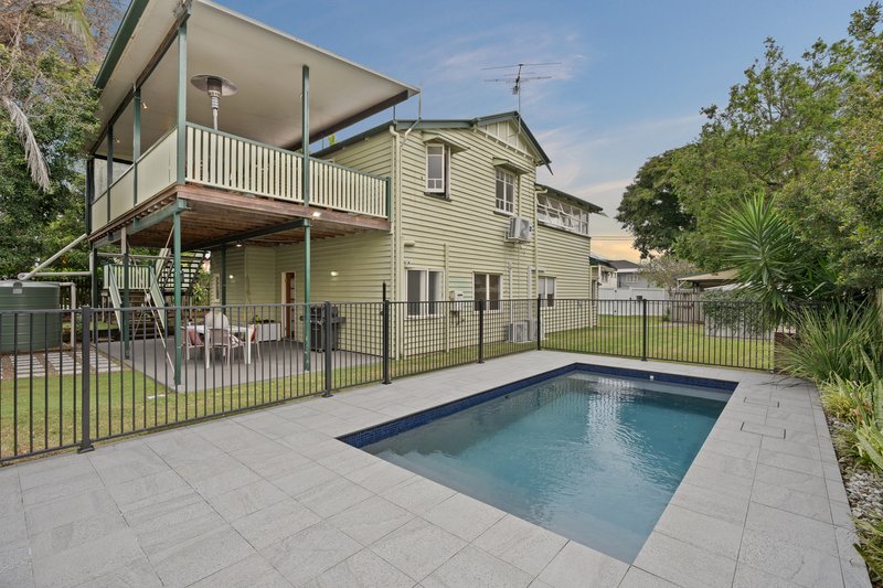Photo - 3 Kedron Park Road, Wooloowin QLD 4030 - Image 1