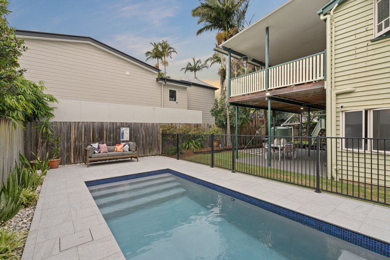 Photo - 3 Kedron Park Road, Wooloowin QLD 4030 - Image 15