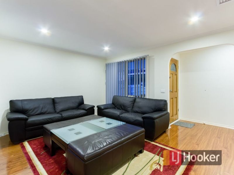 Photo - 3 Keller Court, Hampton Park VIC 3976 - Image 6