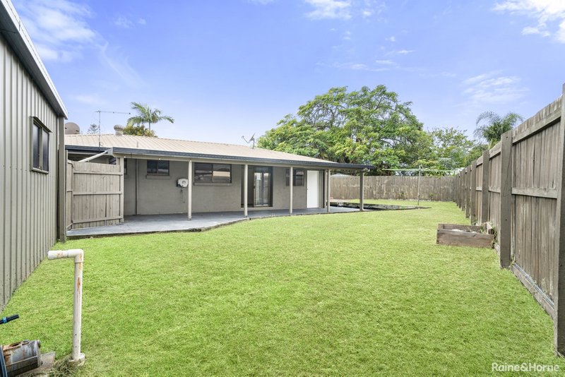 Photo - 3 Kelunji Court, Beachmere QLD 4510 - Image 17