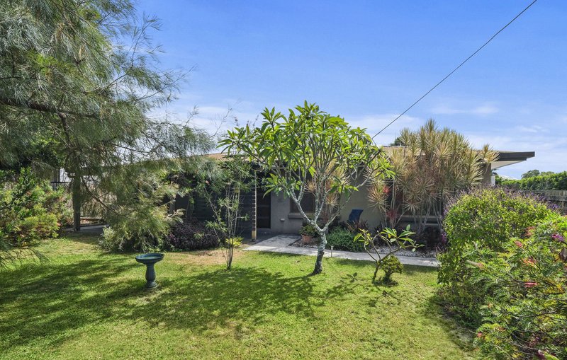 3 Kelunji Court, Beachmere QLD 4510