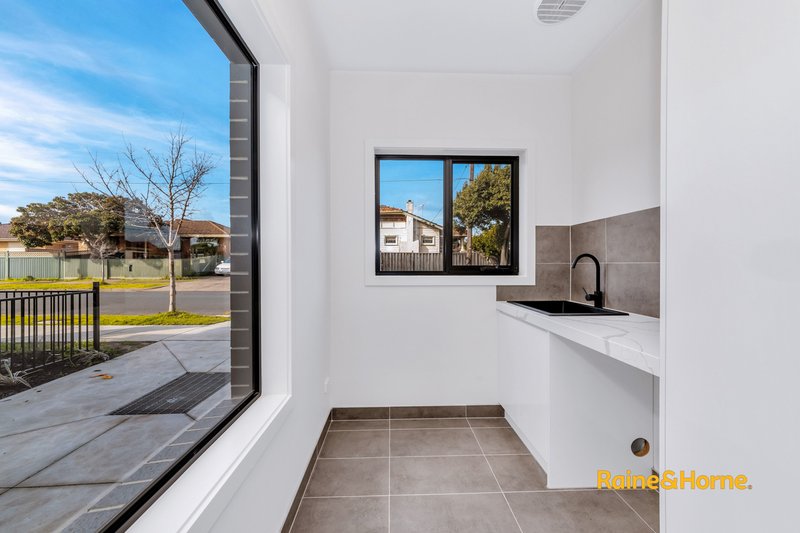 Photo - 3 Kemp St , Springvale VIC 3171 - Image 12