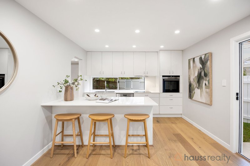 Photo - 3 Kenilworth Street, Sherwood QLD 4075 - Image 7