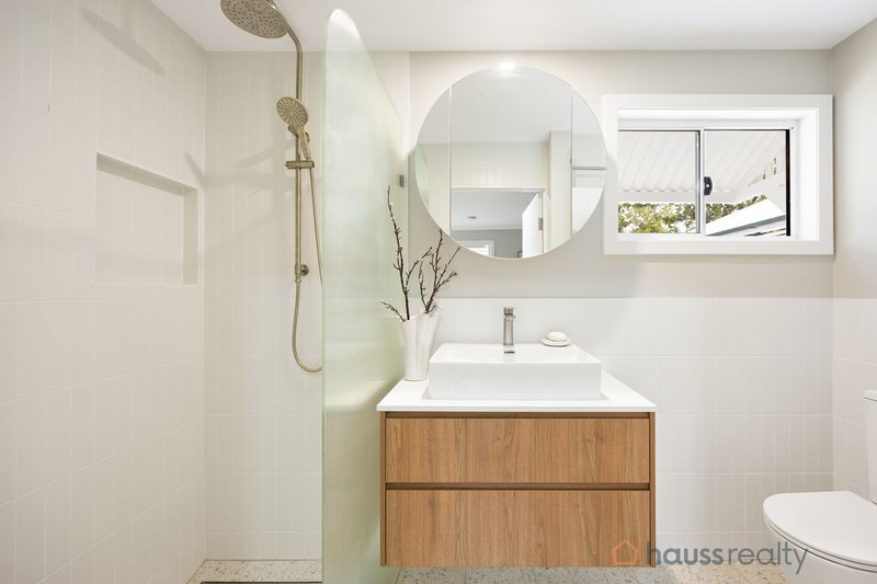 Photo - 3 Kenilworth Street, Sherwood QLD 4075 - Image 11