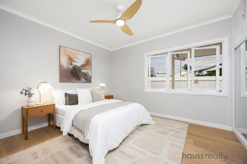 Photo - 3 Kenilworth Street, Sherwood QLD 4075 - Image 12
