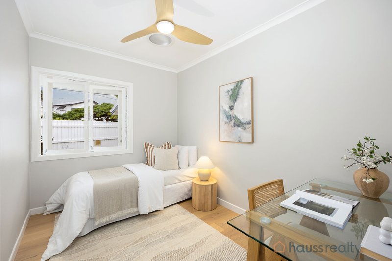 Photo - 3 Kenilworth Street, Sherwood QLD 4075 - Image 13