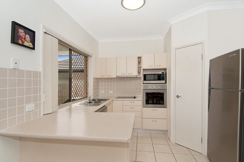 Photo - 3 Kennedia Court, North Lakes QLD 4509 - Image 2