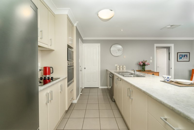 Photo - 3 Keswick Parkway, Dubbo NSW 2830 - Image 2