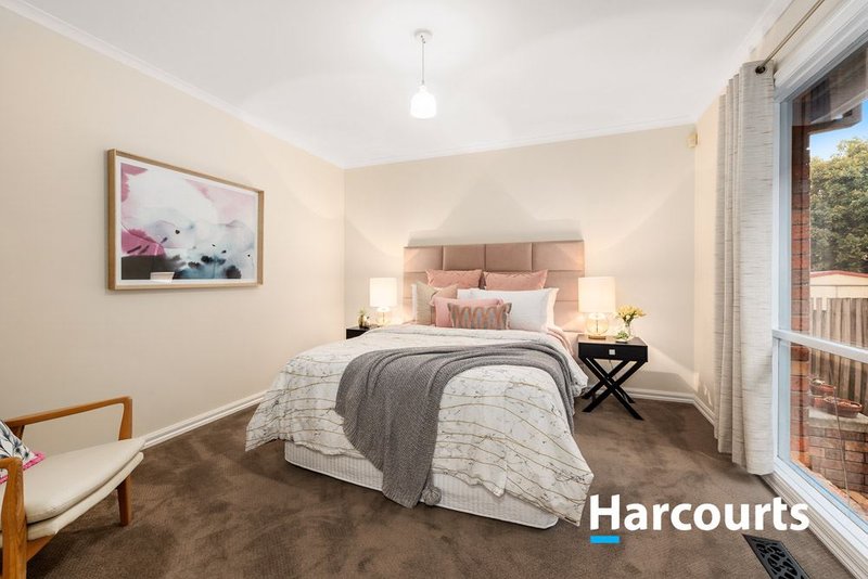 Photo - 3 Kew Place, Wantirna VIC 3152 - Image 8