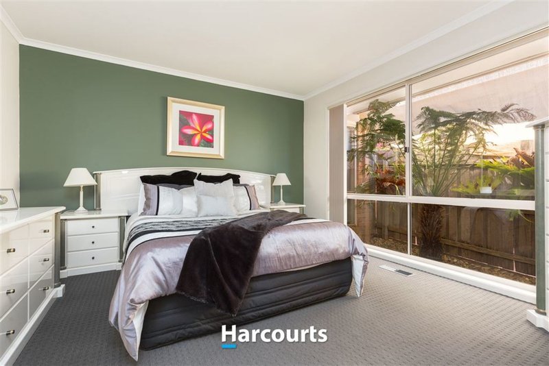 Photo - 3 Kilfera Court, Narre Warren VIC 3805 - Image 7