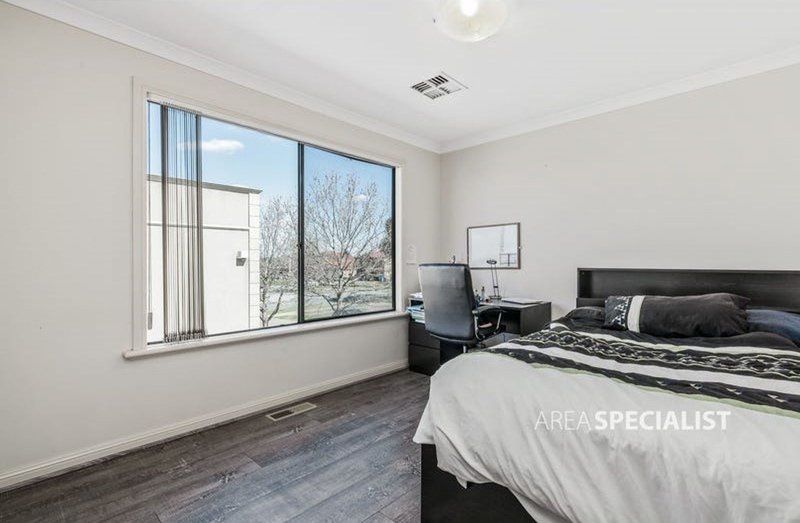 Photo - 3 Kilmartin Place, Narre Warren South VIC 3805 - Image 6