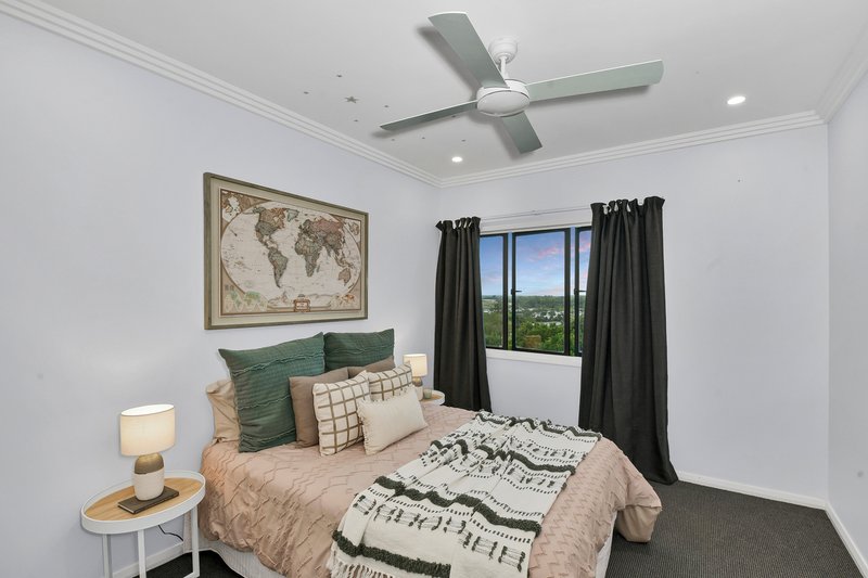 Photo - 3 Kimanne Close, Smithfield QLD 4878 - Image 14