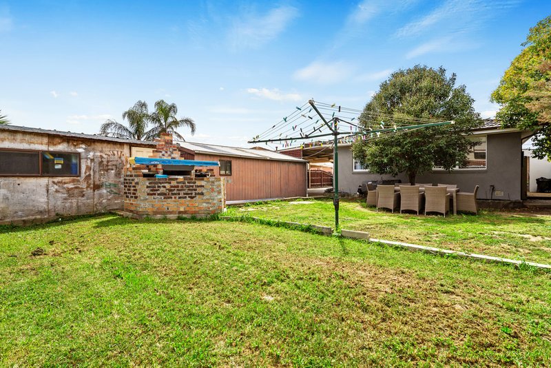 Photo - 3 Kimberley Road, Werribee VIC 3030 - Image 11