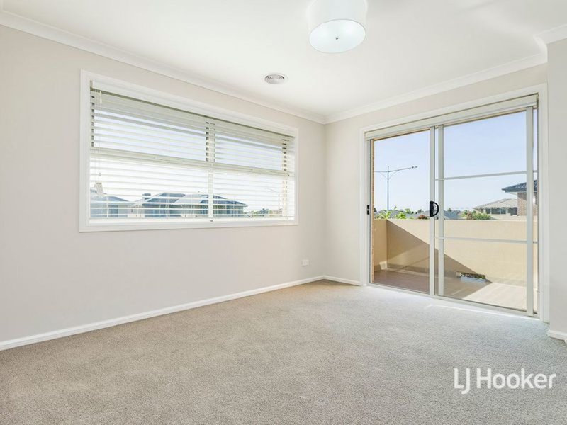 Photo - 3 Kingsford Drive, Point Cook VIC 3030 - Image 10