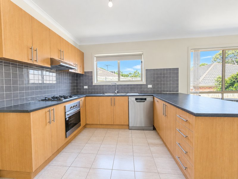 Photo - 3 Kinkora Crescent, South Morang VIC 3752 - Image 5