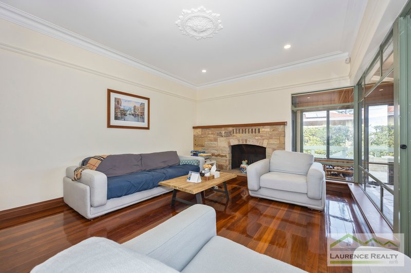 Photo - 3 Kinsale Drive, Mindarie WA 6030 - Image 11