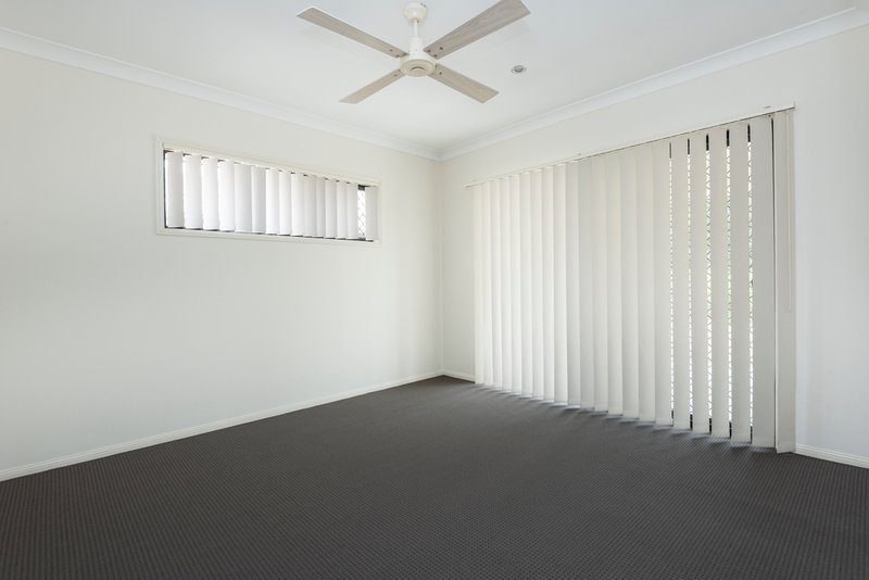 Photo - 3 Klim Street, Calamvale QLD 4116 - Image 5