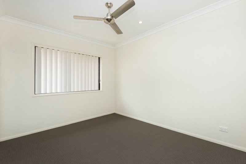 Photo - 3 Klim Street, Calamvale QLD 4116 - Image 8